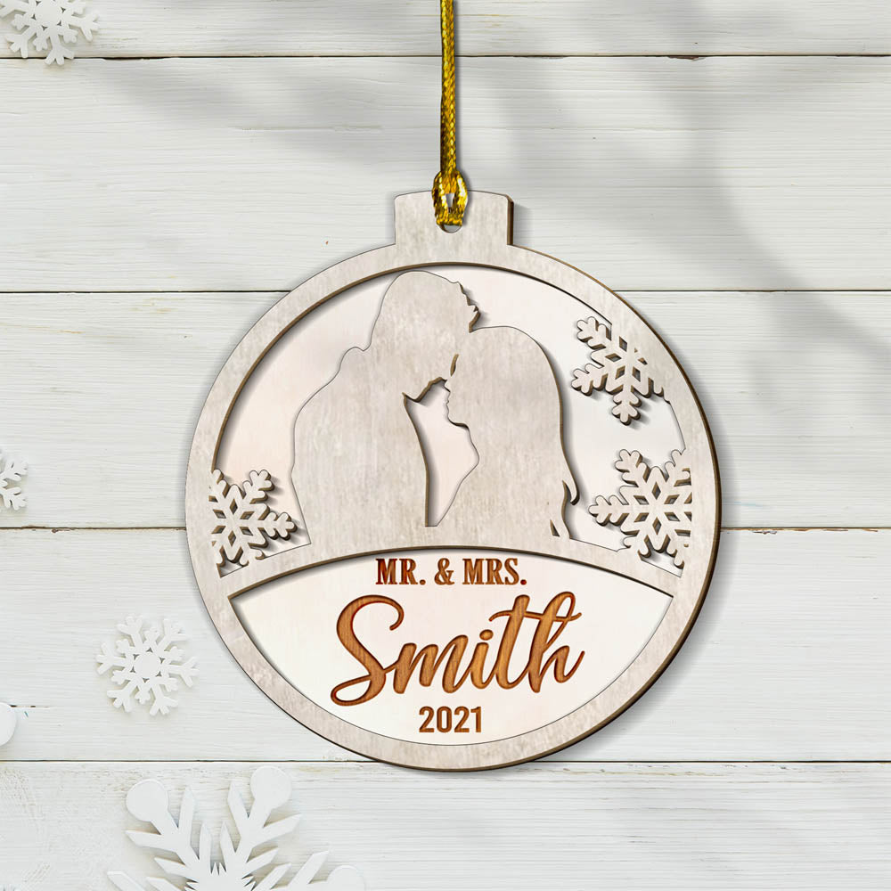Mr & Mrs, Christmas Gif, Personalized Wood Ornament For Couples, Name & Date can be changed