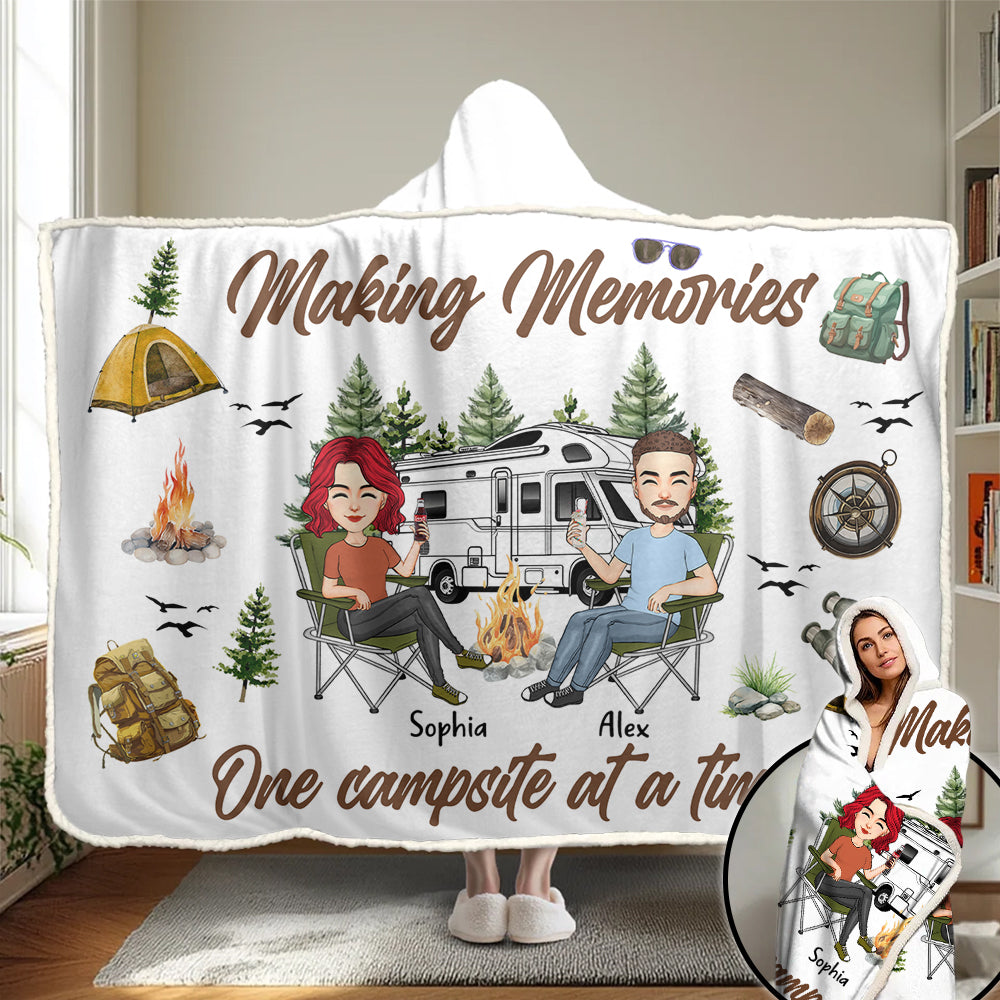 Making Memories - One Campsite At A Time - Personalized Wearable Blanket For Camping Couples NA04 Tu20