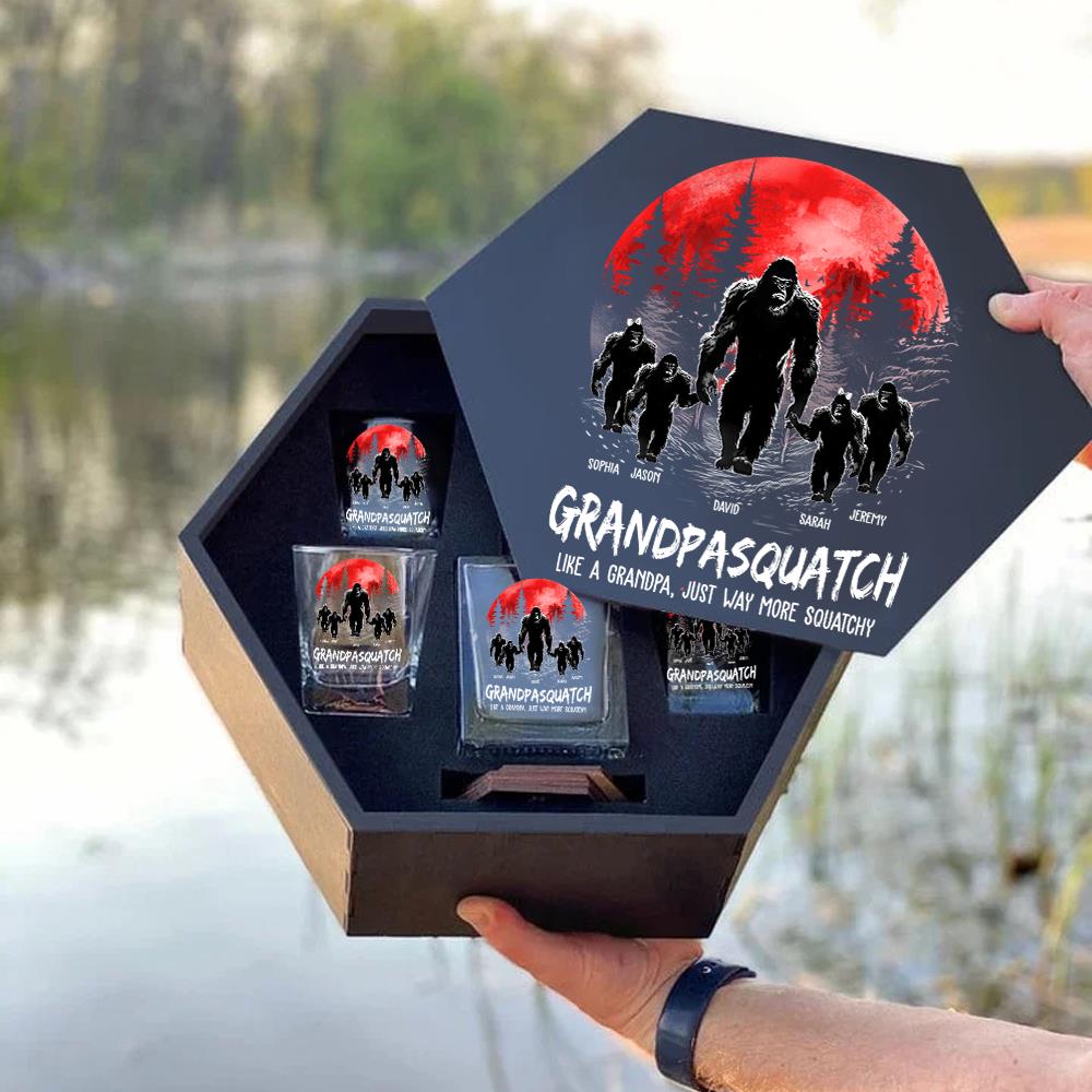 Papasquatch, Like A Grandpa, Just Way More Squatchy - Personalized Decanter Set