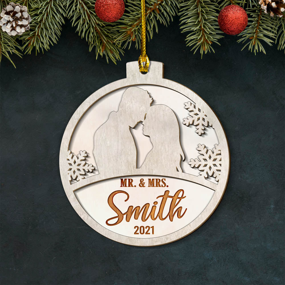 Mr & Mrs, Christmas Gif, Personalized Wood Ornament For Couples, Name & Date can be changed