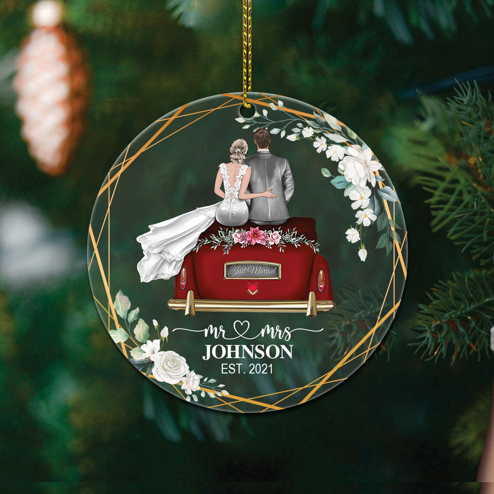 Custom Mr. & Mrs. Acrylic Ornament, Christmas Gift, Wedding Gift, Last Name, Date & Character can be changed TRHN, Made By Acrylic And One Side Print