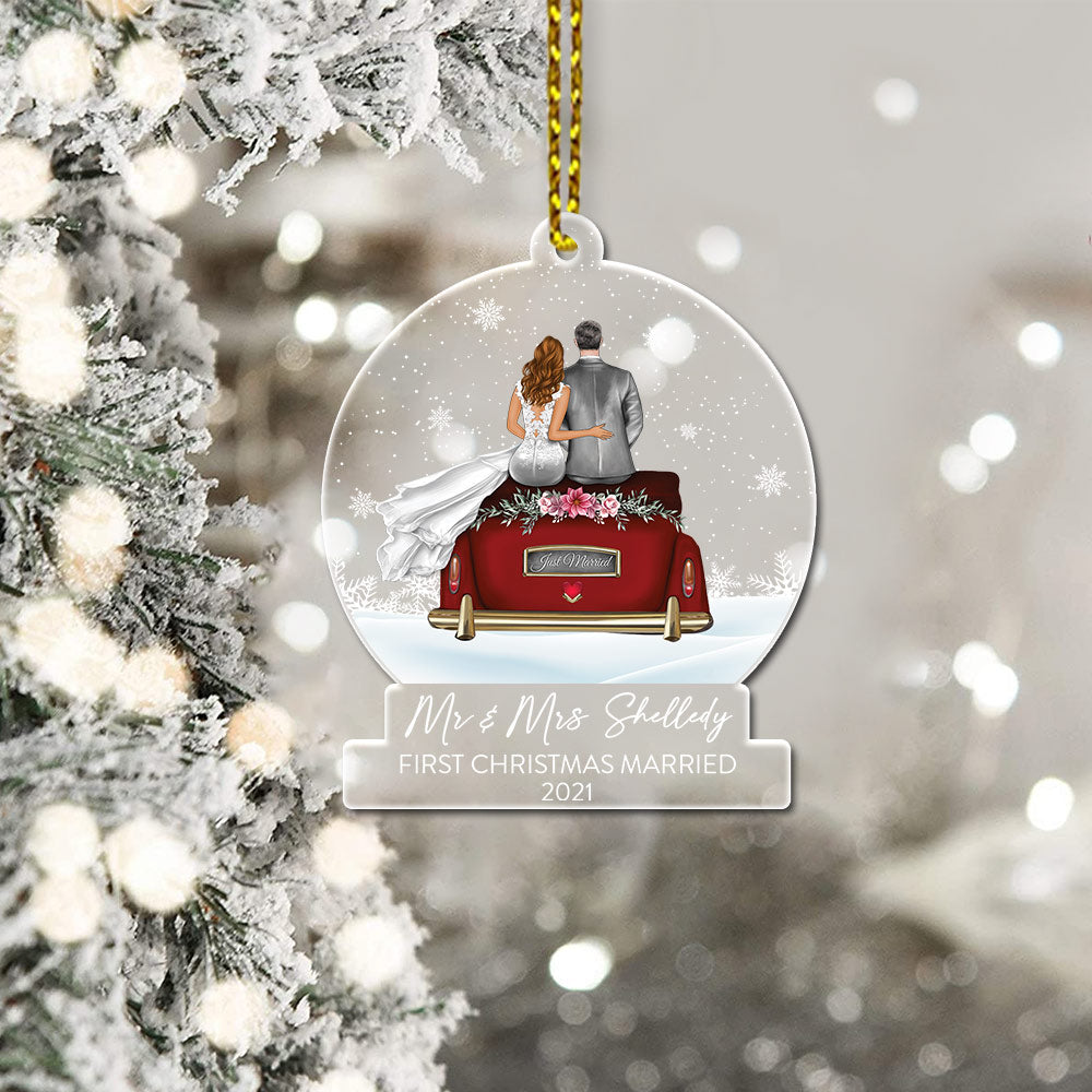 Custom Mr & Mrs First Christmas Married Acrylic Ornament, Christmas Gift, Wedding Gift, Last Name, Date & Character can be changed, DO99, Made By Acrylic And One Side Print