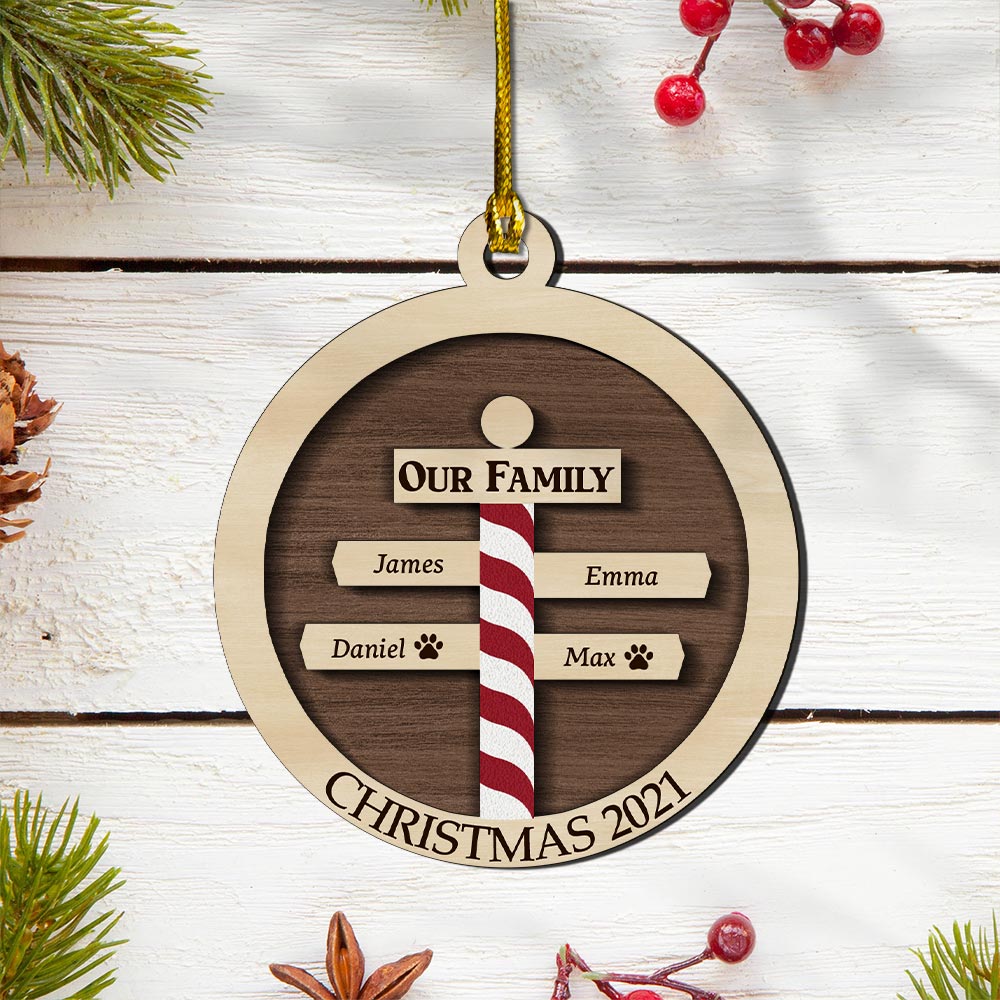 Personalized Christmas Family Ornament, 2021 Wooden Xmas Ornaments With Family Member Names, Custom Holiday Ornament